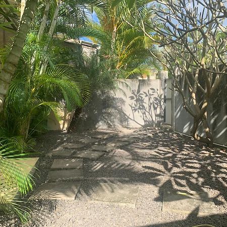 Residence Frangipani Pereybere Beach Buitenkant foto